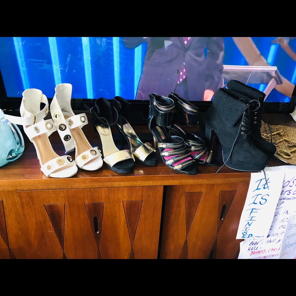 Group of shoes sold only 3 pairs